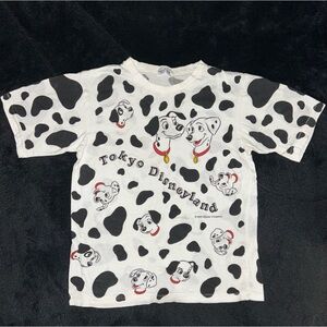 -Vintage Disney 101 Dalmatians Tokyo Disneyland T
-Size Medium